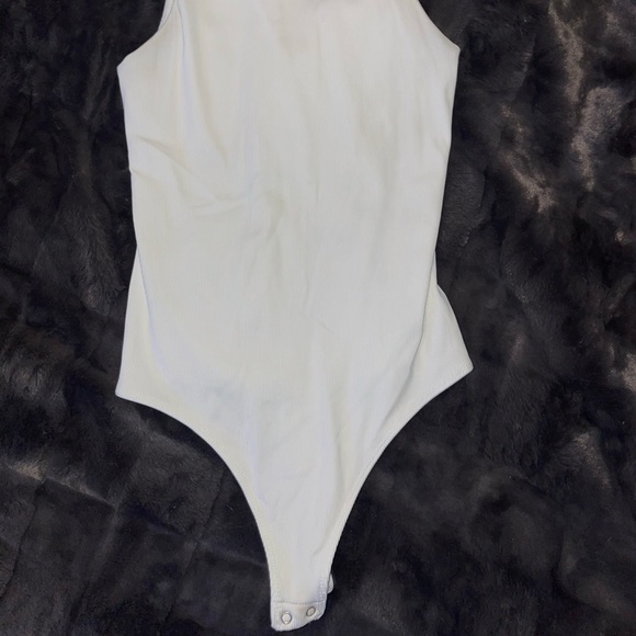 Small express body contour body suit white, gently used! - Picture 4 of 4